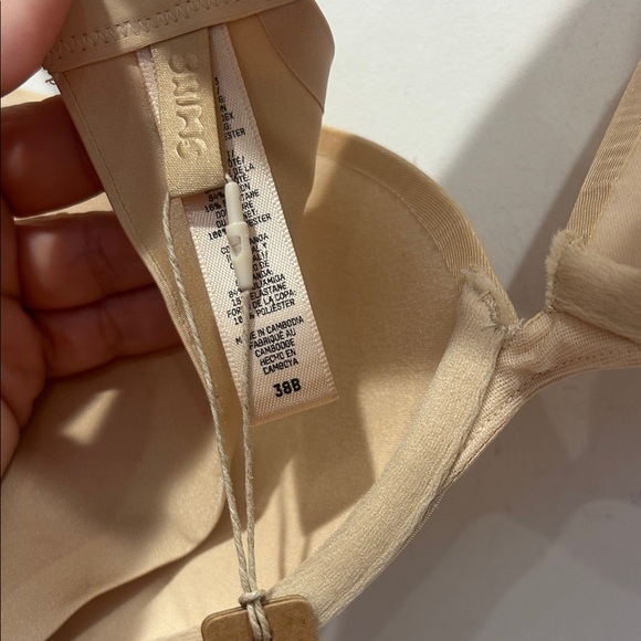 SKIMS Ultimate Push Up Plunge Bra Nude sand 38b new w tags - Picture 6 of 7